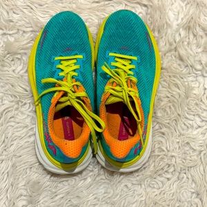 Hoka Clifton 9 women’s size 7.5